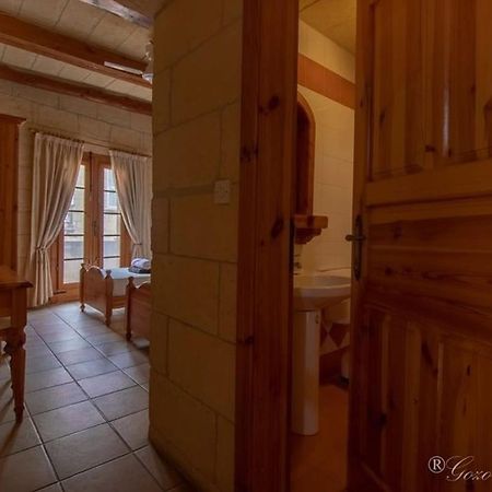 Bed and Breakfast Hibiscus Шаара Экстерьер фото